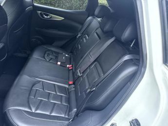 NISSAN QASHQAI 1.2 DIG-T Tekna+