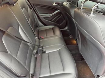 MERCEDES-BENZ A CLASS 1.5 A180d Sport (Premium) 7G-DCT Euro 6 (s/s) 5dr