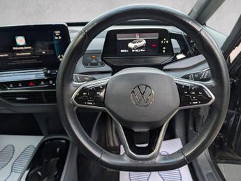 VOLKSWAGEN ID.3 Pro 58kWh Life Auto 5dr