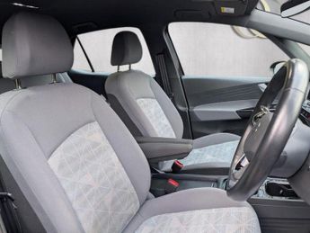 VOLKSWAGEN ID.3 Pro 58kWh Life Auto 5dr