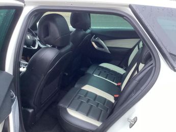 CITROEN DS5 2.0 h e-HDi Airdream DSport EGS6 4WD Euro 5 (s/s) 5dr