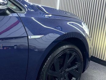 VOLKSWAGEN E-GOLF 35.8kWh e-Golf Auto 5dr