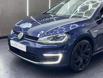 VOLKSWAGEN E-GOLF 35.8kWh e-Golf Auto 5dr