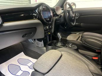 MINI ELECTRIC HATCH Cooper SE 32.6kWh Level 2 Auto 3dr