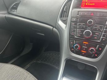 VAUXHALL ASTRA 1.6 i Design