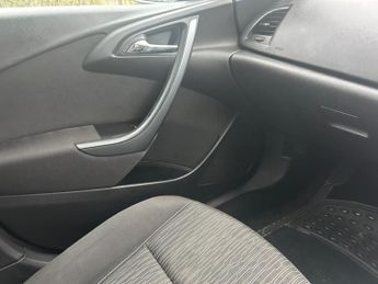 VAUXHALL ASTRA 1.6 i Design