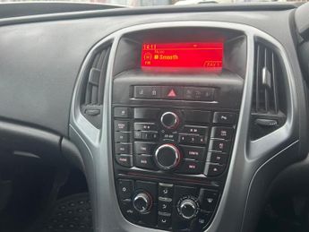 VAUXHALL ASTRA 1.6 i Design