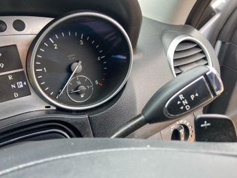 MERCEDES-BENZ M CLASS 3.0 ML300 CDI V6 BlueEfficiency Sport