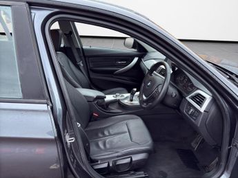 BMW 3 SERIES 2.0 320d SE Saloon