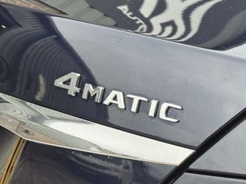 MERCEDES-BENZ E CLASS 2.0 E220d AMG Line Premium 4Matic 9G Tronic