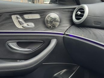 MERCEDES-BENZ E CLASS E220d 4Matic AMG Line Premium 4dr 9G-Tronic