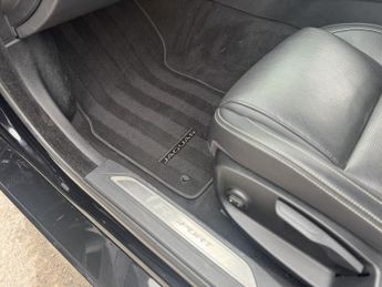 JAGUAR XE 2.0 i GPF R-Sport