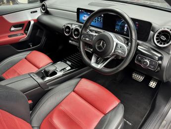 MERCEDES-BENZ CLA 1.3 CLA180 AMG Line