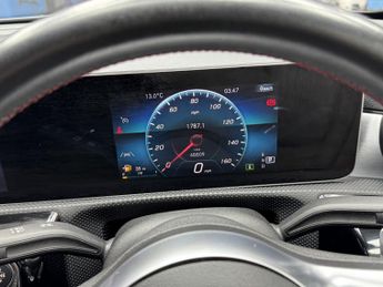 MERCEDES-BENZ CLA 1.3 CLA180 AMG Line