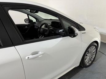 PEUGEOT 208 1.2 PureTech Signature Euro 6 (s/s) 5dr