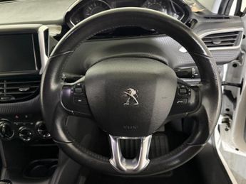 PEUGEOT 208 1.2 PureTech Signature Euro 6 (s/s) 5dr