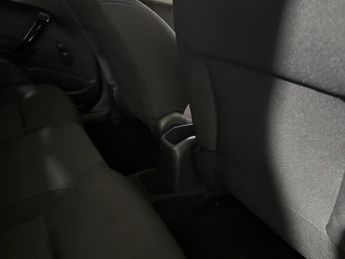 PEUGEOT 208 1.2 PureTech Signature Euro 6 (s/s) 5dr