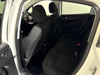 PEUGEOT 208 1.2 PureTech Signature Euro 6 (s/s) 5dr