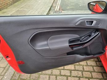 FORD FIESTA 1.0 T EcoBoost Zetec