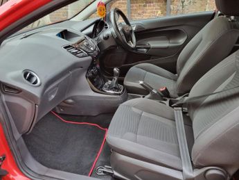 FORD FIESTA 1.0 T EcoBoost Zetec