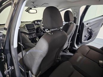 PEUGEOT 208 1.2 PureTech Signature Euro 6 (s/s) 5dr
