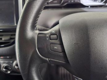 PEUGEOT 208 1.2 PureTech Signature Euro 6 (s/s) 5dr