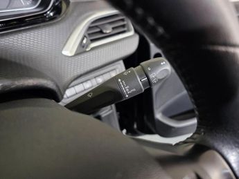 PEUGEOT 208 1.2 PureTech Signature Euro 6 (s/s) 5dr