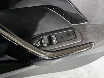 PEUGEOT 208 1.2 PureTech Signature Euro 6 (s/s) 5dr