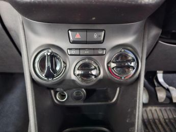 PEUGEOT 208 1.2 PureTech Signature Euro 6 (s/s) 5dr