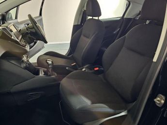 PEUGEOT 208 1.2 PureTech Signature Euro 6 (s/s) 5dr