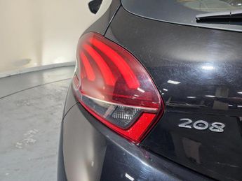 PEUGEOT 208 1.2 PureTech Signature Euro 6 (s/s) 5dr
