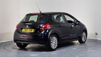 PEUGEOT 208 1.2 PureTech Signature Euro 6 (s/s) 5dr