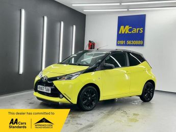 Toyota AYGO 1.0 VVT-i x-cite 3 Yellow Bi-Tone Euro 6 5dr