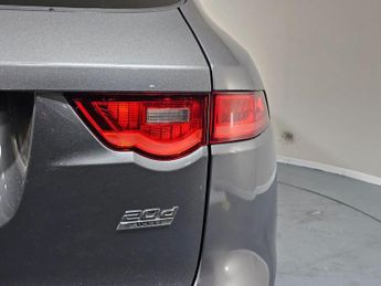 JAGUAR F-PACE 2.0 D180 Portfolio Auto AWD Euro 6 (s/s) 5dr