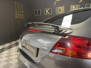 AUDI TT 2.0 TFSI Black Edition