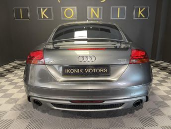 AUDI TT 2.0 TFSI Black Edition