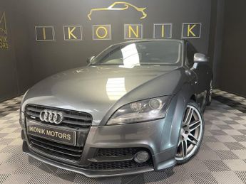 AUDI TT 2.0 TFSI Black Edition