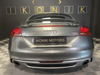 AUDI TT 2.0 TFSI Black Edition