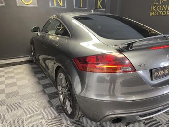 AUDI TT 2.0 TFSI Black Edition