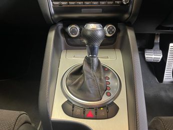 AUDI TT 2.0 TFSI Black Edition