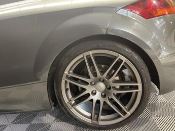 AUDI TT 2.0 TFSI Black Edition