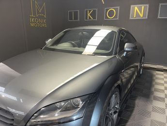 AUDI TT 2.0 TFSI Black Edition