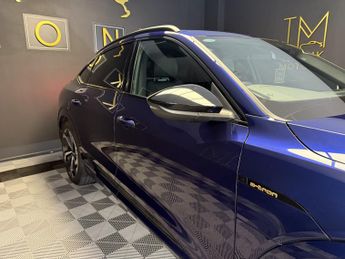 AUDI E-TRON 50 Black Edition