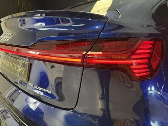 AUDI E-TRON 50 Black Edition