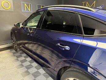 AUDI E-TRON 50 Black Edition