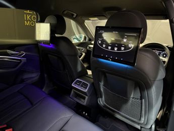 AUDI E-TRON 50 Black Edition