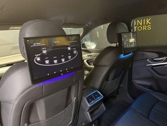 AUDI E-TRON 50 Black Edition