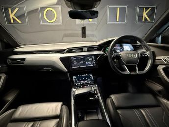 AUDI E-TRON 50 Black Edition
