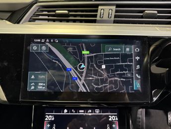 AUDI E-TRON 50 Black Edition