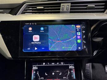 AUDI E-TRON 50 Black Edition